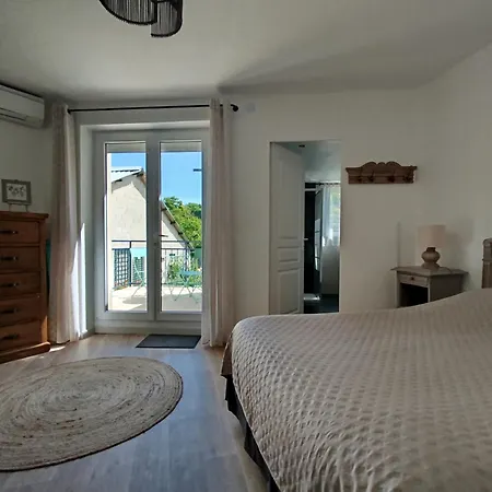 Le Clos Des Vignes Homestay Nogent-l'Artaud